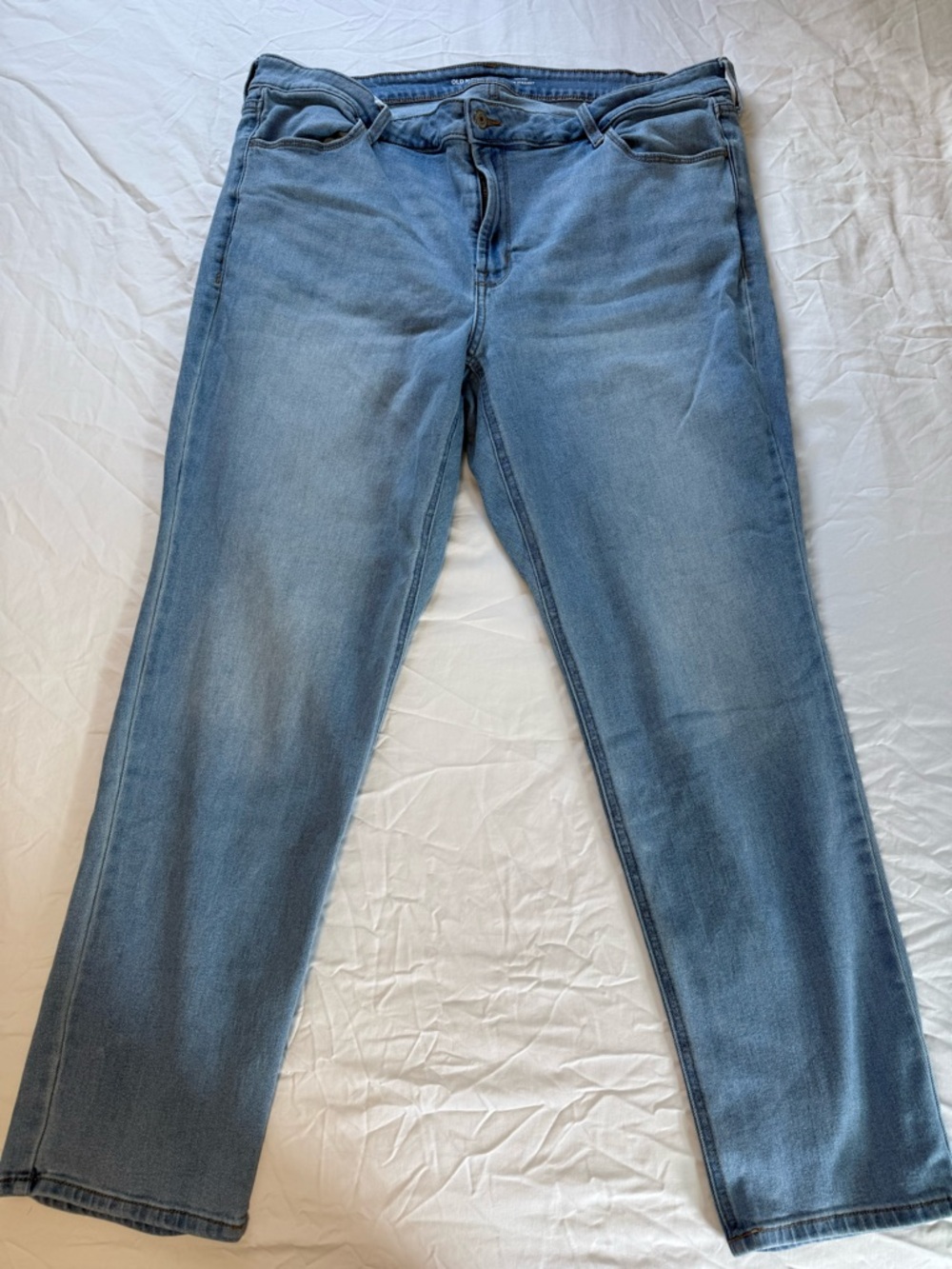 Old Navy Straight-Leg Jeans in Light Blue Wash